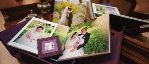 Step 5　 Head back to the studio, switch into different outfits, and conclude the session.